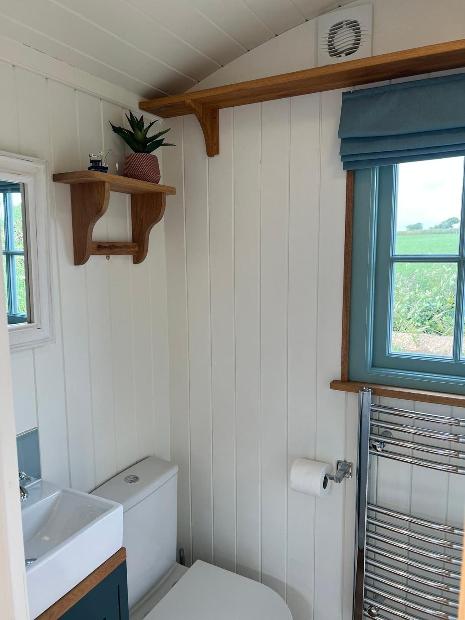 Toms Hut And Robins Rest Shepherd Huts Near 韦德布里奇 外观 照片
